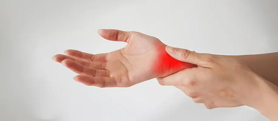 El DR. Ricardo Monge explica de forma sencilla los principales sintomas de la tendinitis que es un proceso agudo inflamatorio 